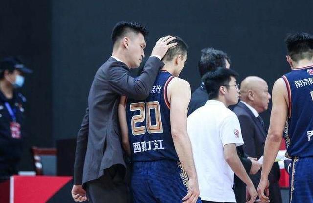 前瞻英超前瞻：富勒姆 VS 狼队时间：2023-11-28 04:00富勒姆上赛季在英超第十名的成绩曾经令人刮目相看，但现在人们发现球队难以复制上赛季的成功，他们在过去七轮只取得一场胜利，目前以12分排名第15位，保级形势不容懈怠。